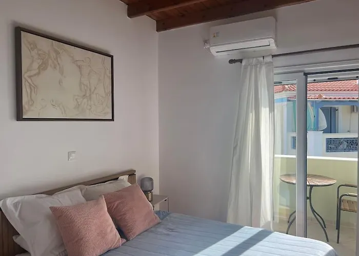 Perdika\'S Cove, Spacious Sea View Family Home