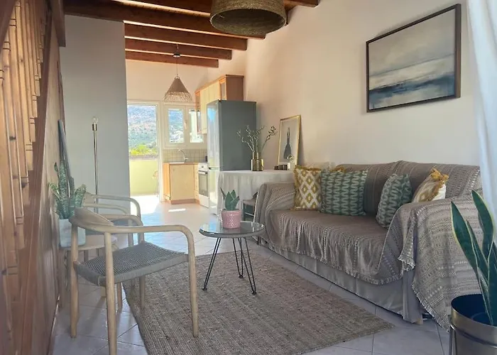Perdika\'S Cove, Spacious Sea View Family Home