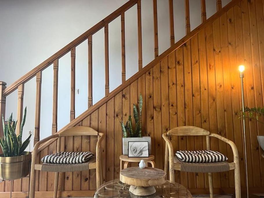 Perdika's Cove, Spacious Sea View Family Apartment